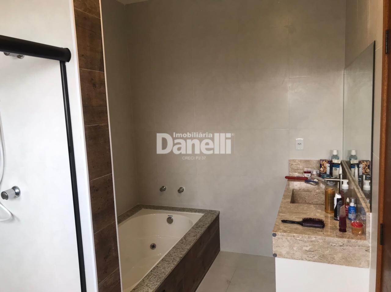 Casa em Condomínio à venda no Loteamento Residencial Campos do Conde II: 