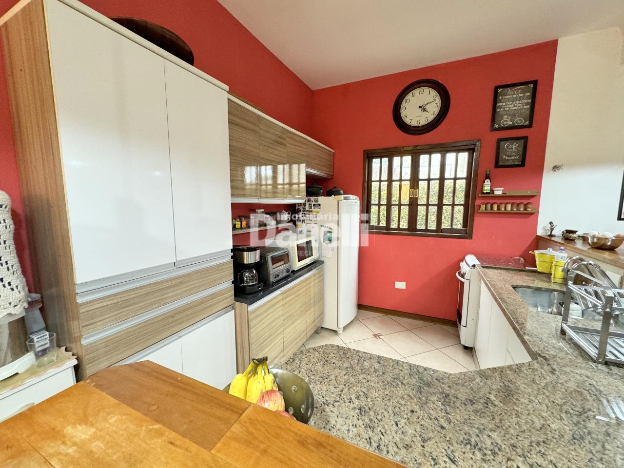 Casa em Condomínio à venda no Piracangaguá: 