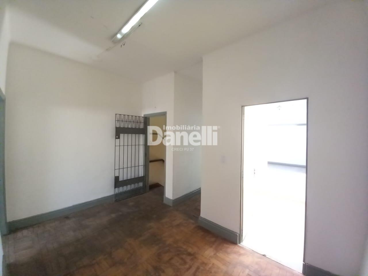 Casa para aluguel no Centro: 