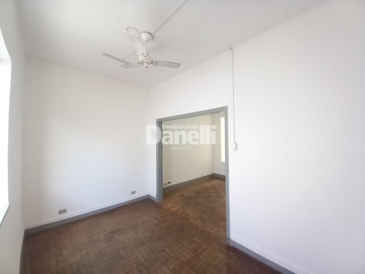 Casa para aluguel no Centro: 