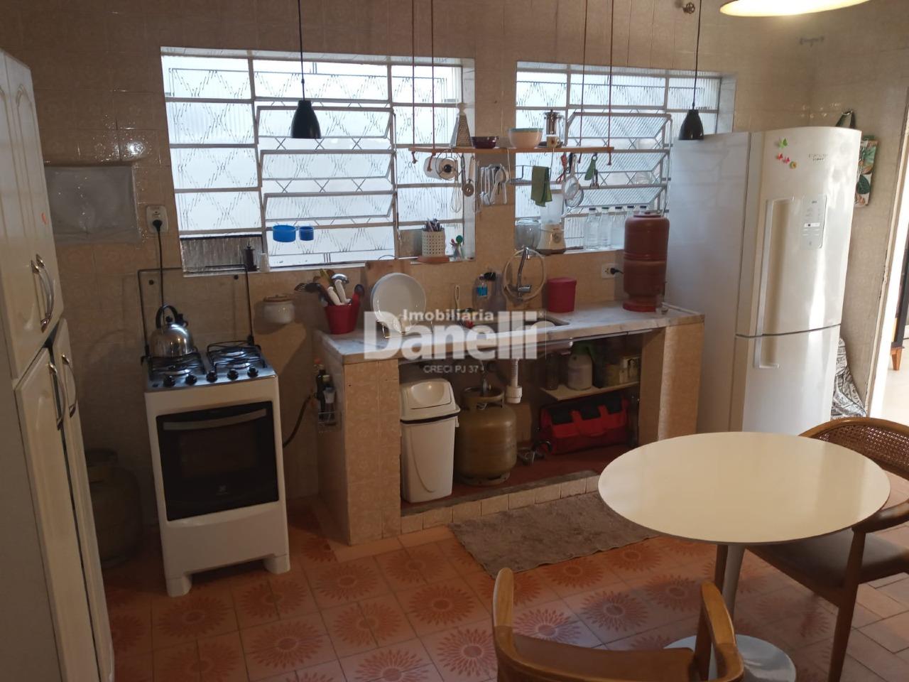 Casa à venda no Centro: 