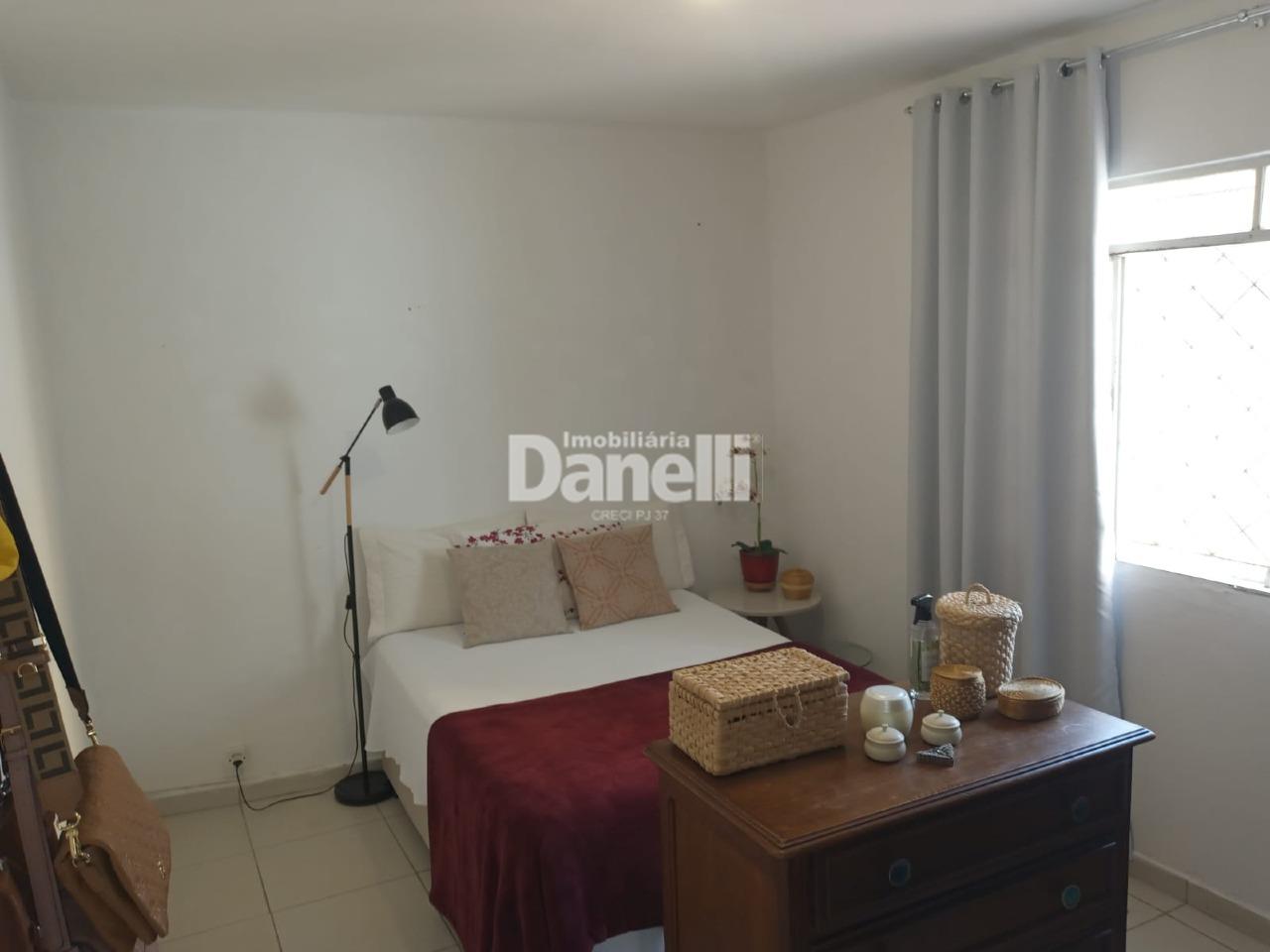 Casa à venda no Centro: 