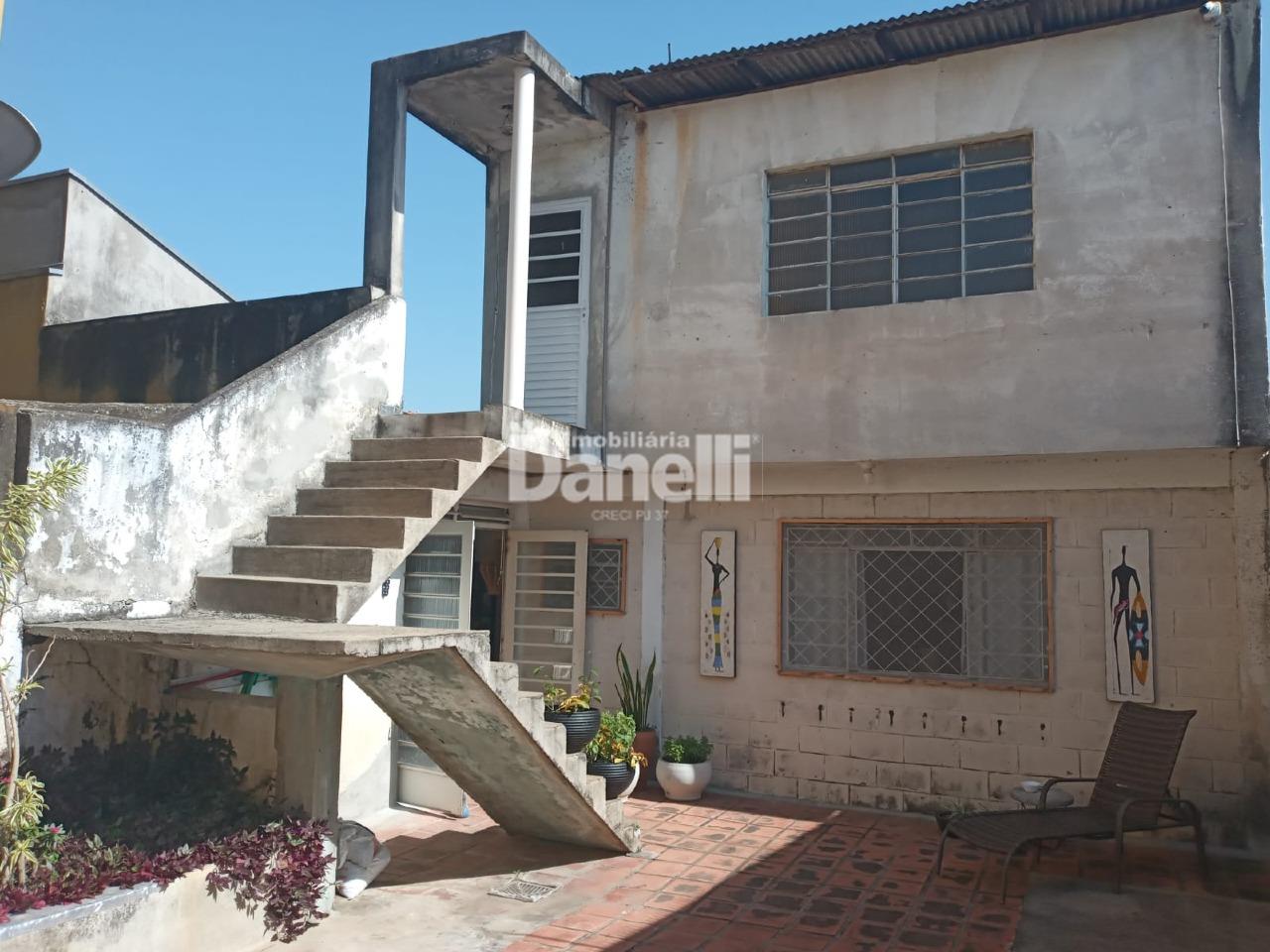 Casa à venda no Centro: 