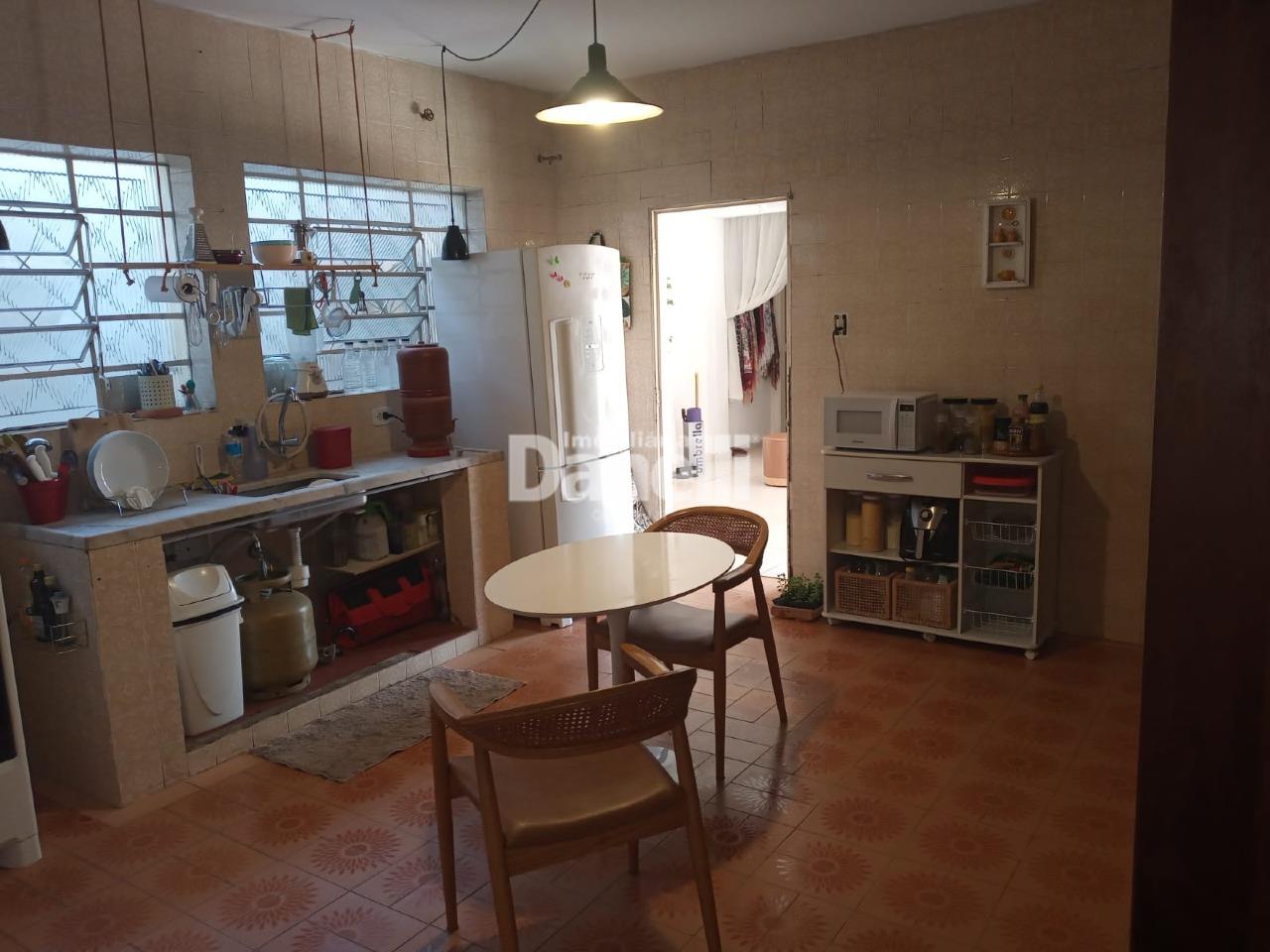 Casa à venda no Centro: 