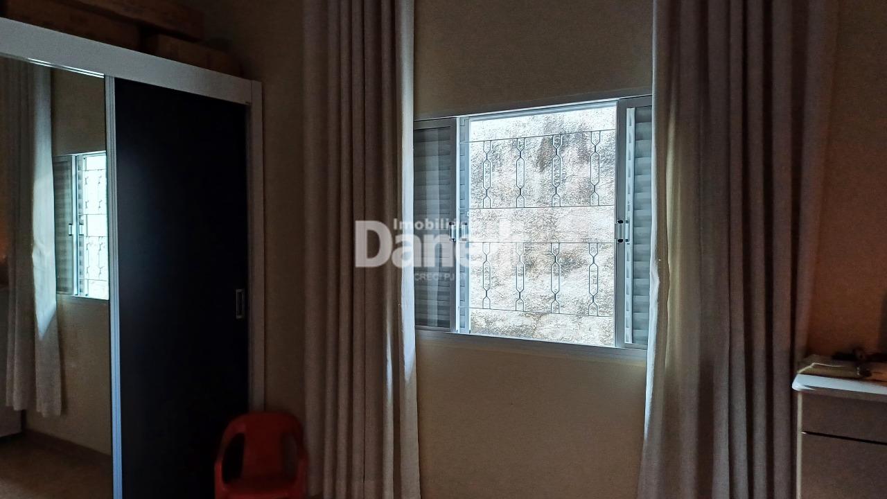 Casa à venda no Itaim: 