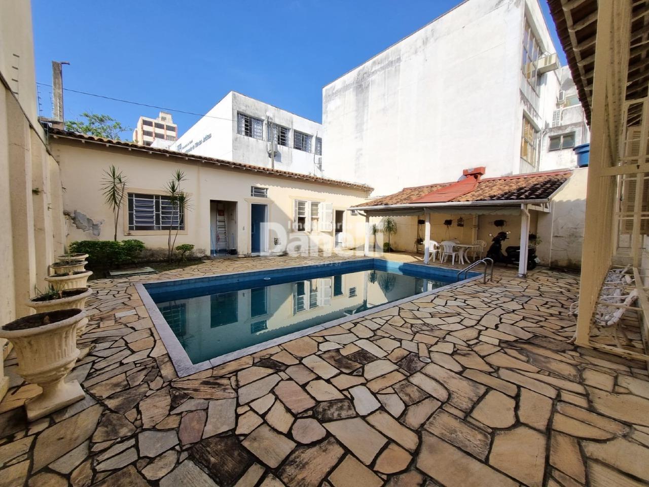 Casa para aluguel no Centro: 