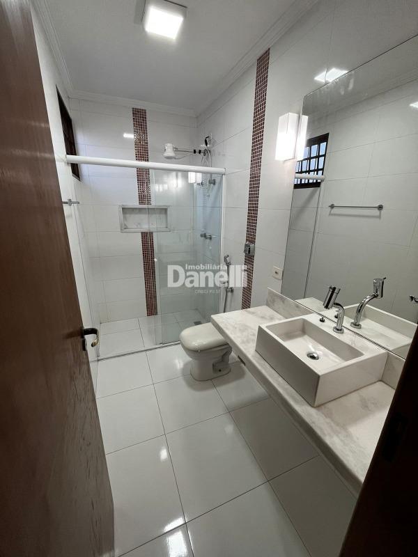 Sobrado à venda no Jardim dos Estados: 