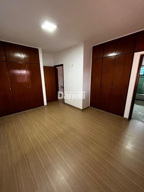 Sobrado à venda no Jardim dos Estados: 