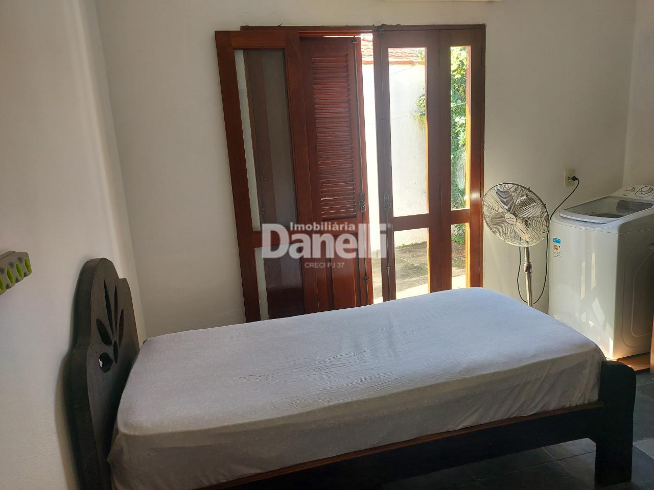 Sobrado à venda no Loteamento Village Tremembé: 