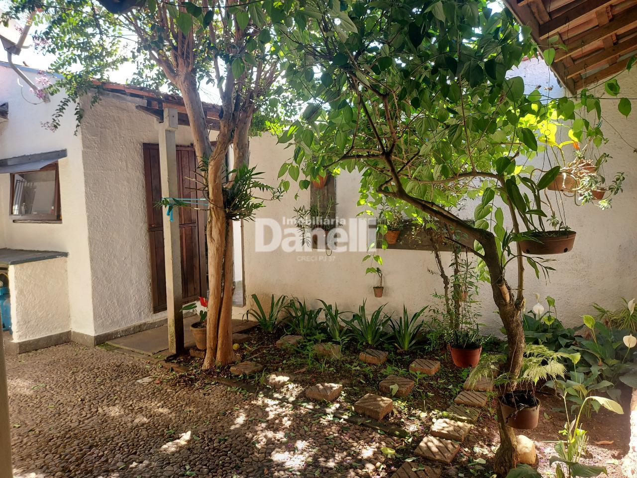 Sobrado à venda no Loteamento Village Tremembé: 