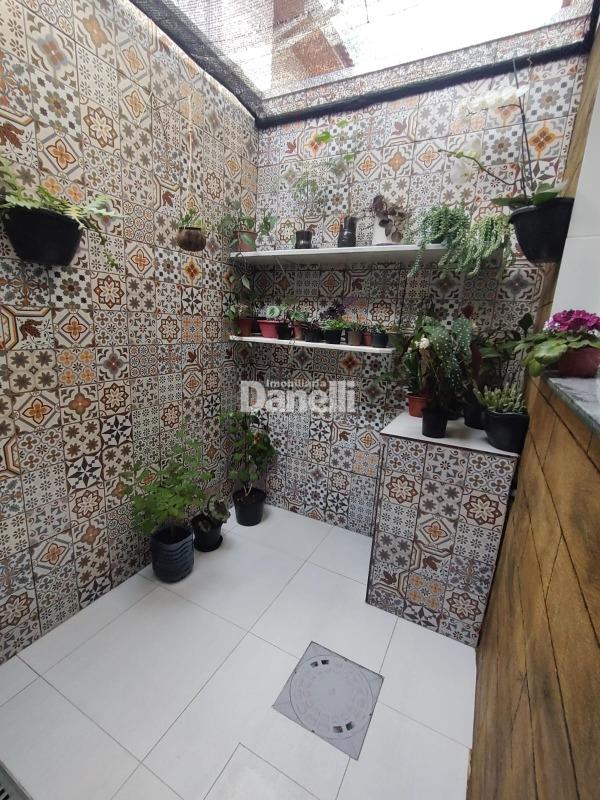 Sobrado à venda no Areao: 