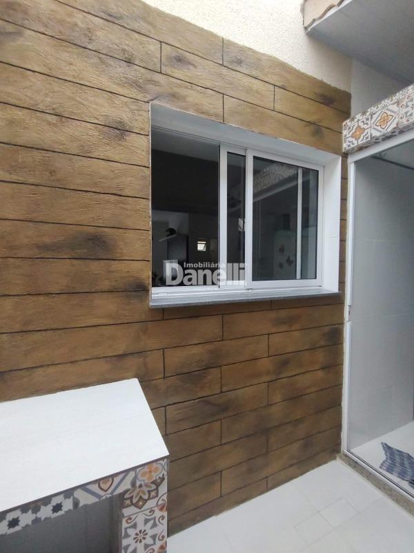 Sobrado à venda no Areao: 