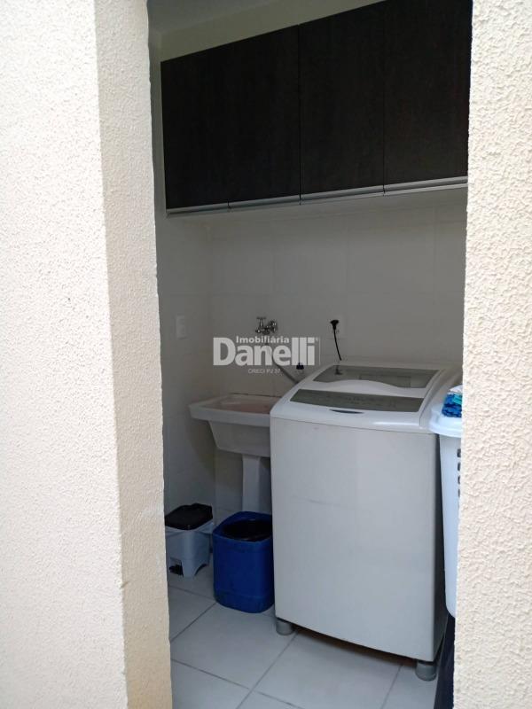 Sobrado à venda no Areao: 