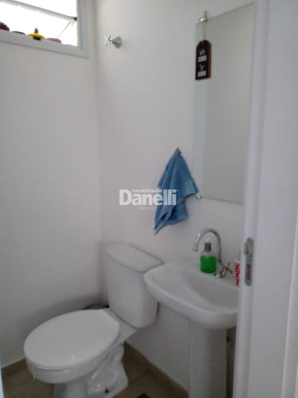 Sobrado à venda no Areao: 