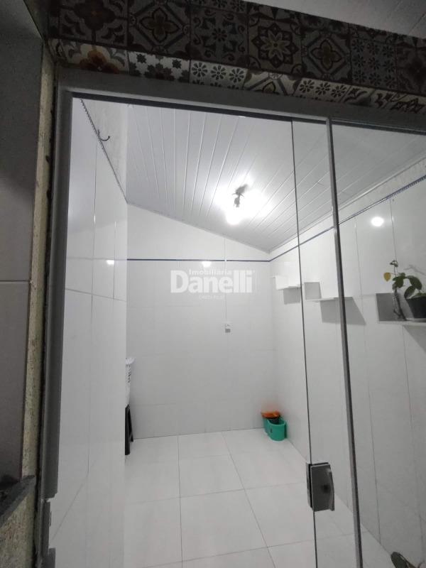 Sobrado à venda no Areao: 