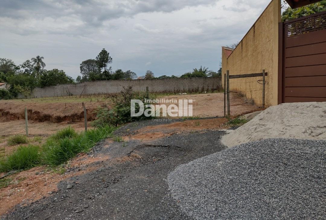 Lote à venda no Padre Eterno: 