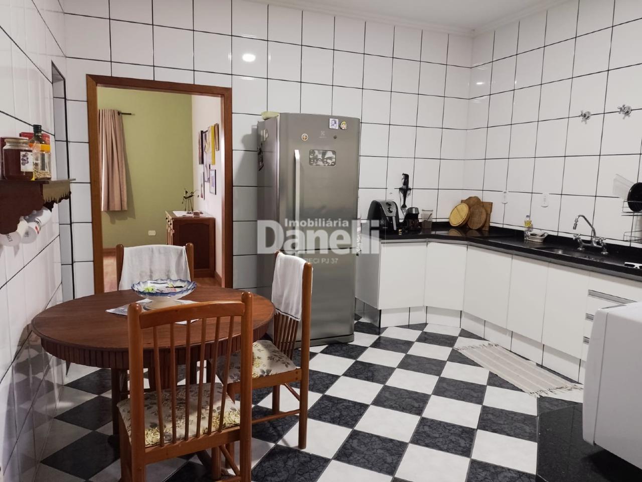 Ponto Comercial para aluguel no Quiririm: 