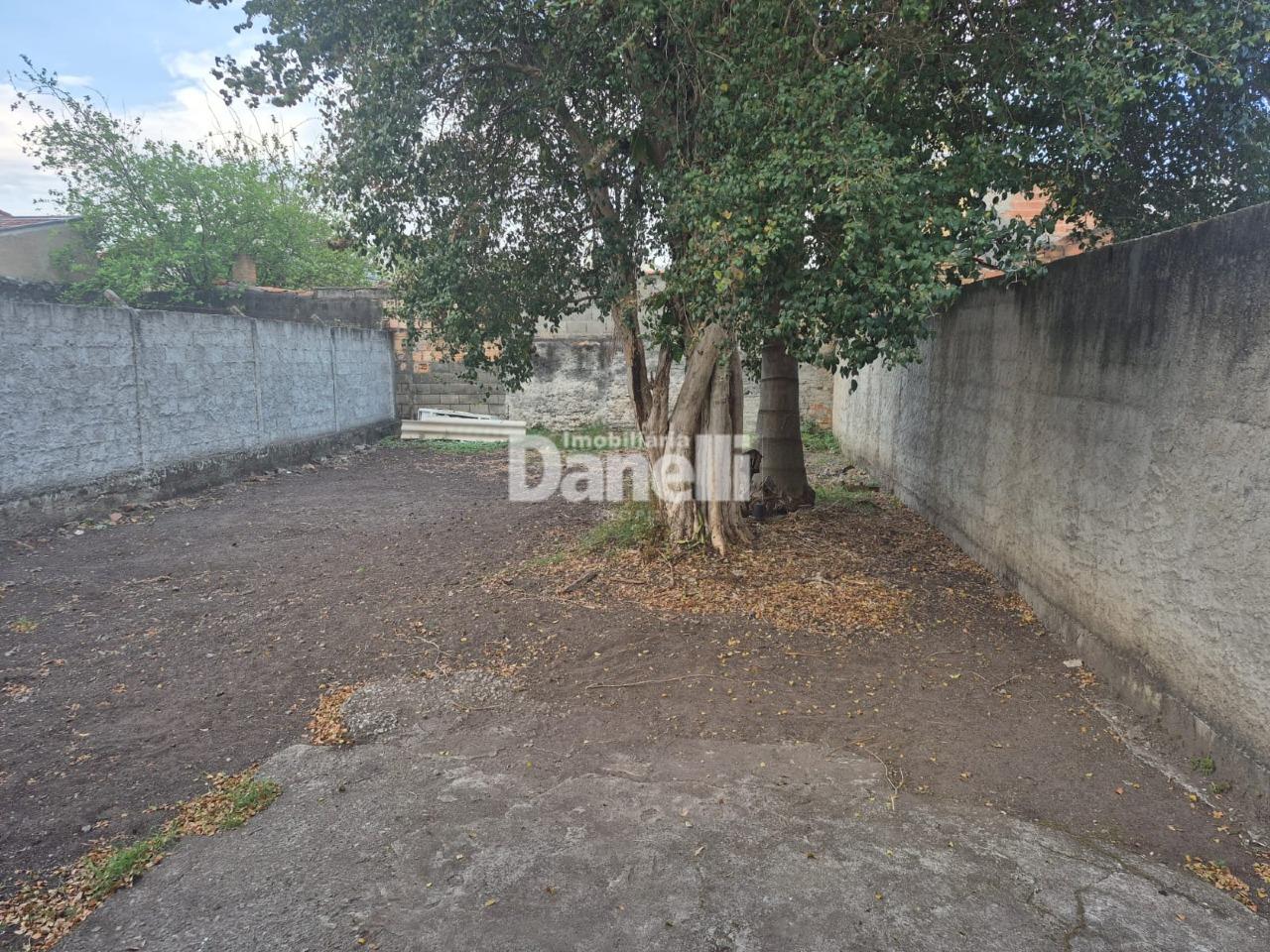 Casa à venda no Centro: 