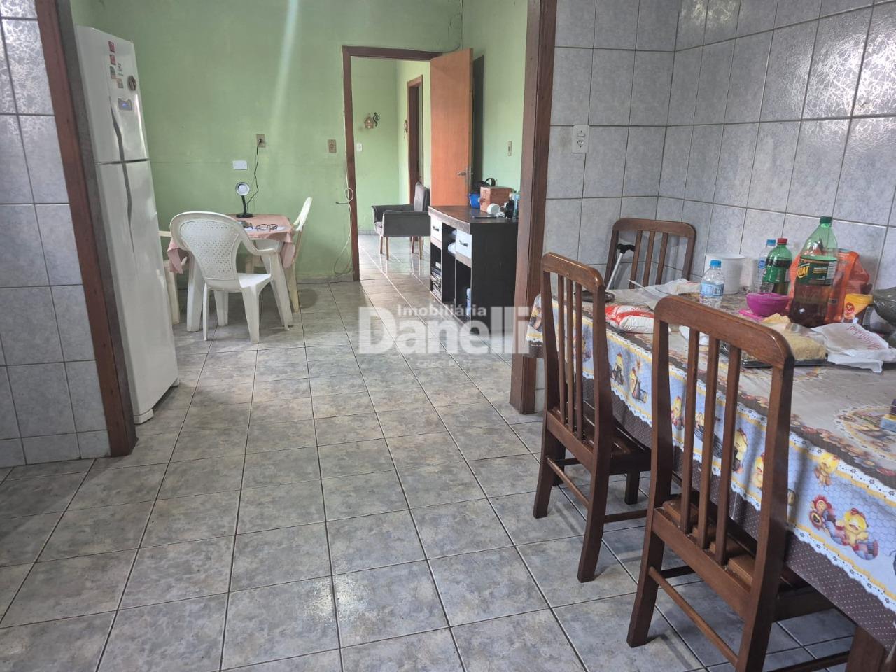 Casa à venda no Centro: 