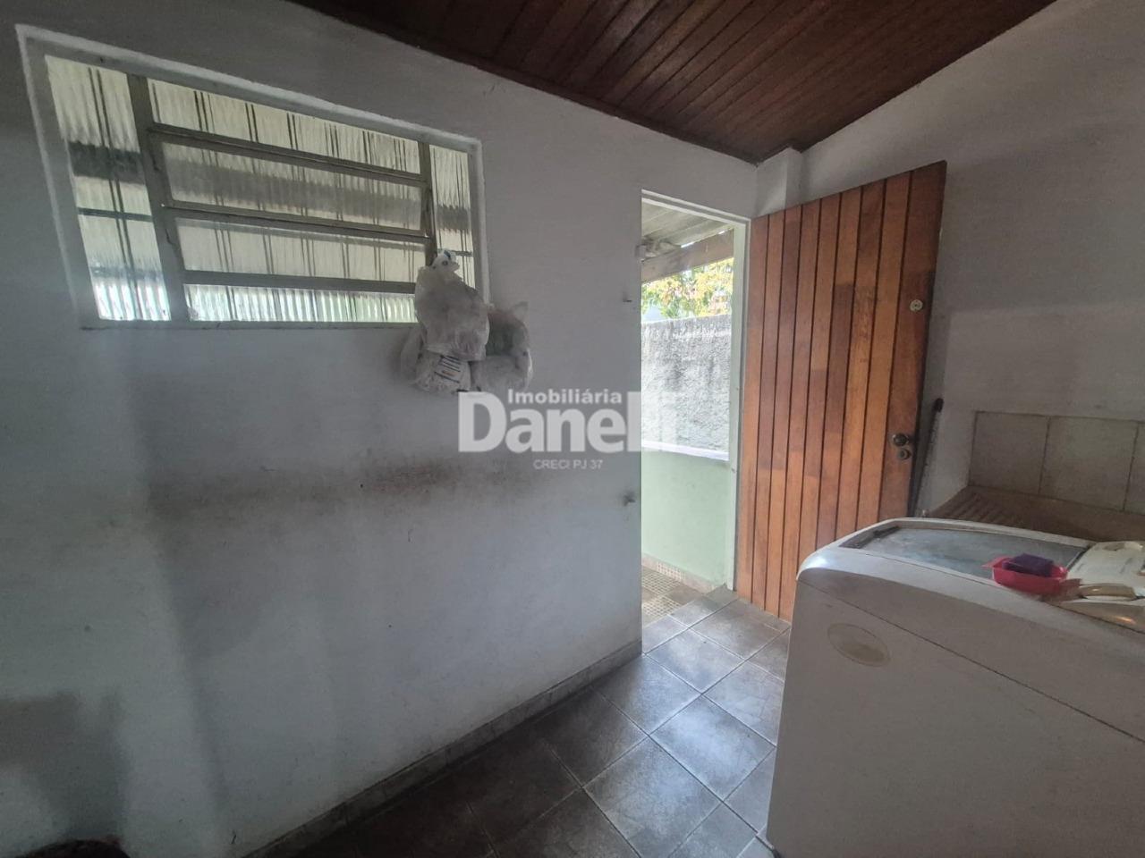 Casa à venda no Centro: 