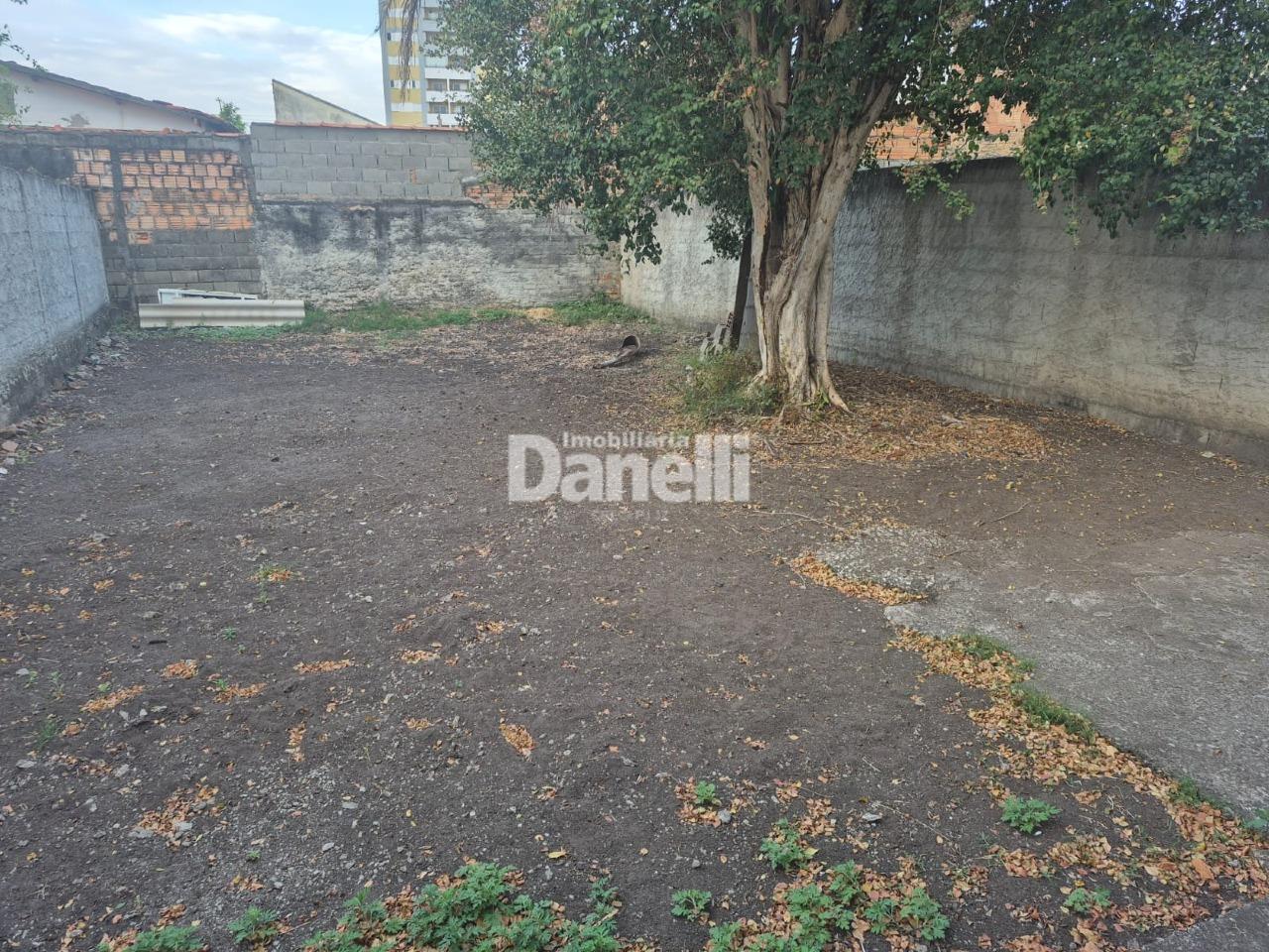 Casa à venda no Centro: 