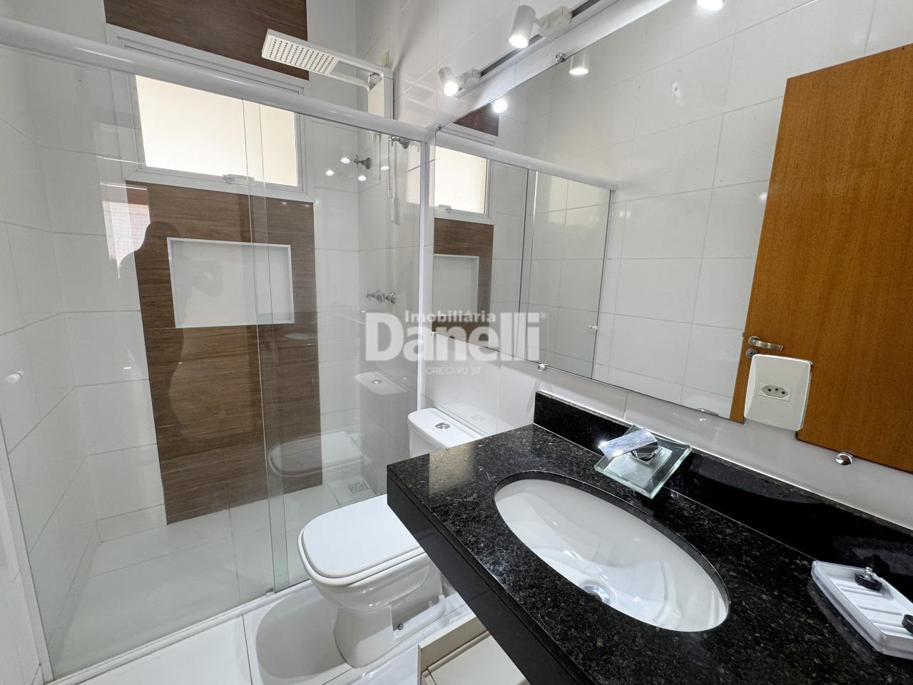 Casa em Condomínio à venda no Piracangaguá: 