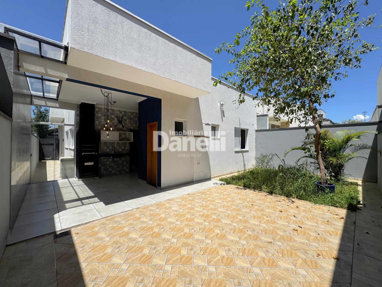 Casa em Condomínio à venda no Piracangaguá: 