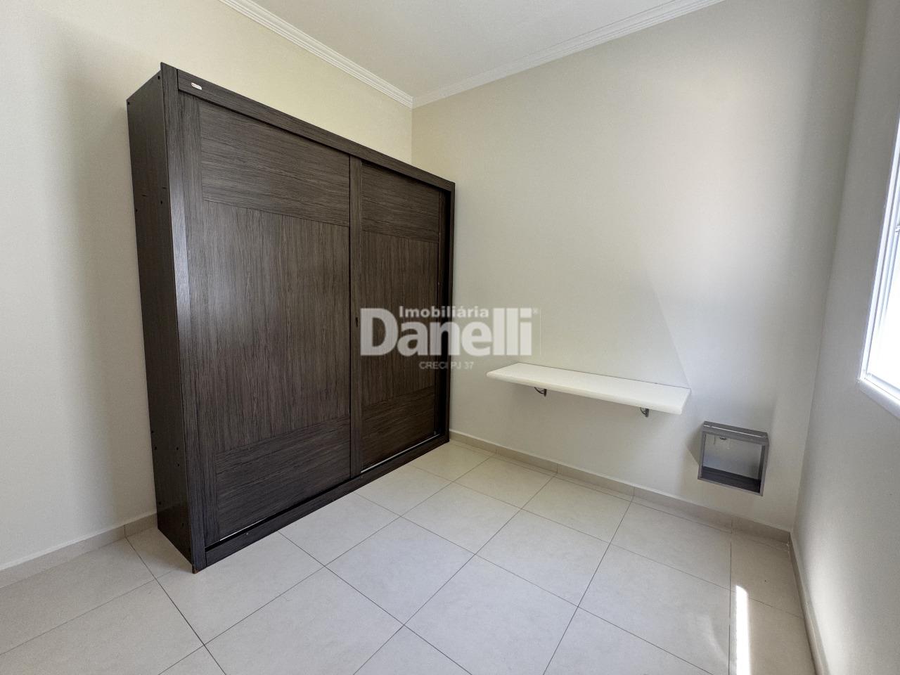 Casa em Condomínio à venda no Piracangaguá: 