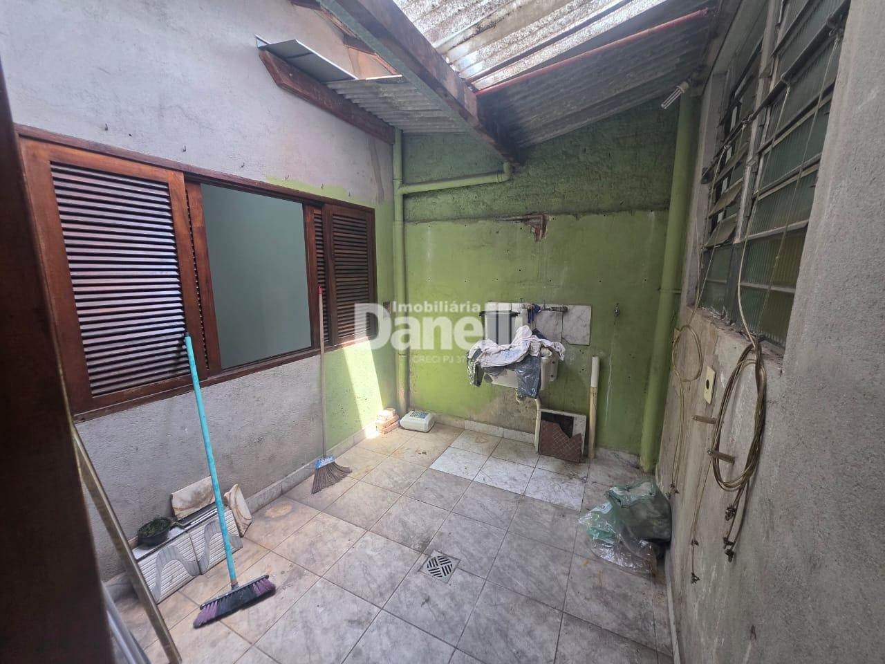 Casa à venda no Centro: 