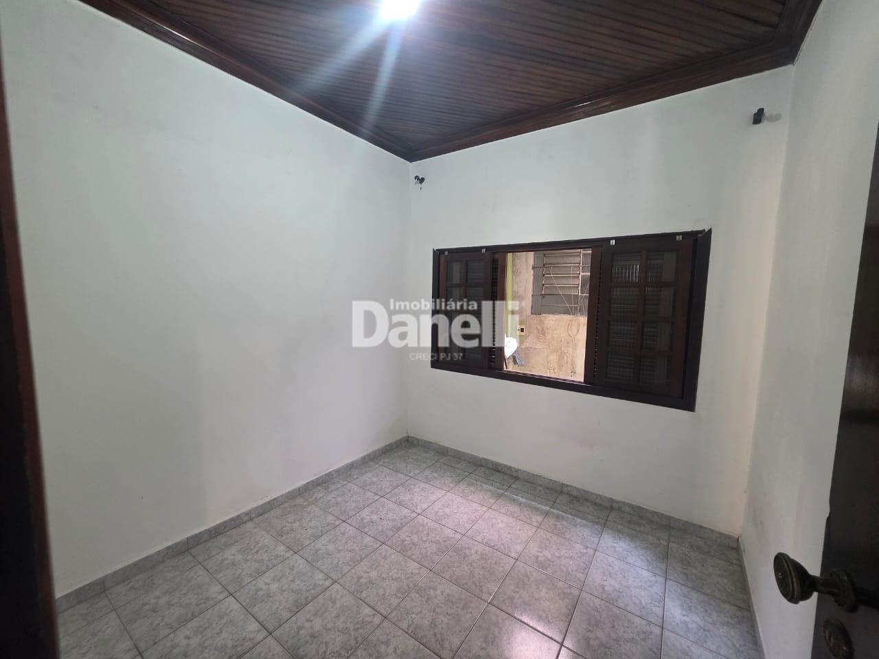 Casa à venda no Centro: 