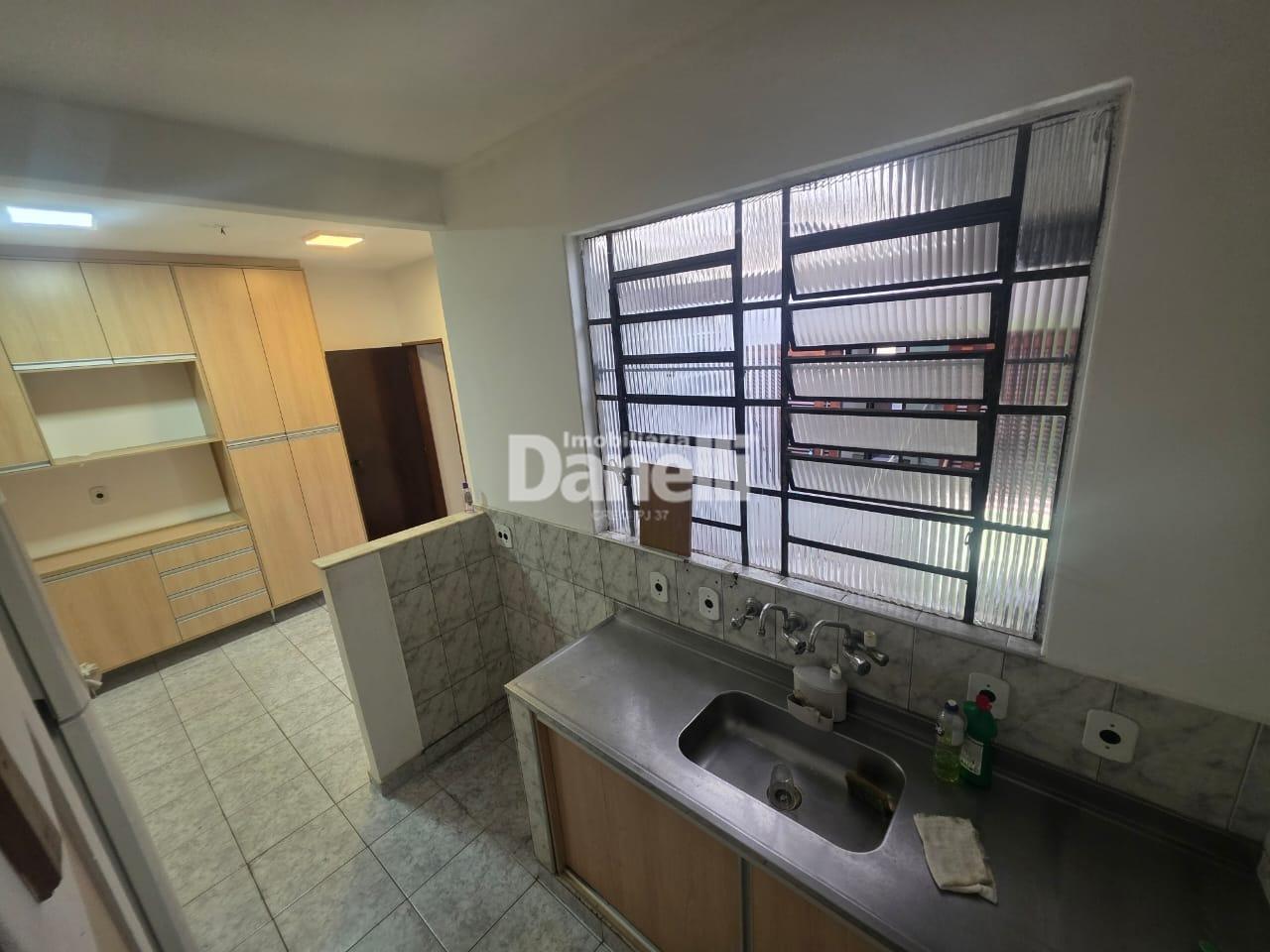 Casa à venda no Centro: 