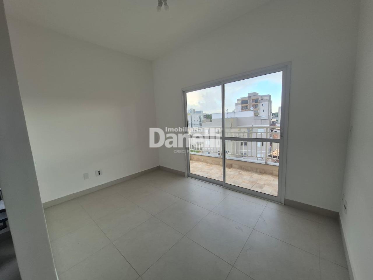 Cobertura à venda no Residencial Portal da Mantiqueira: 