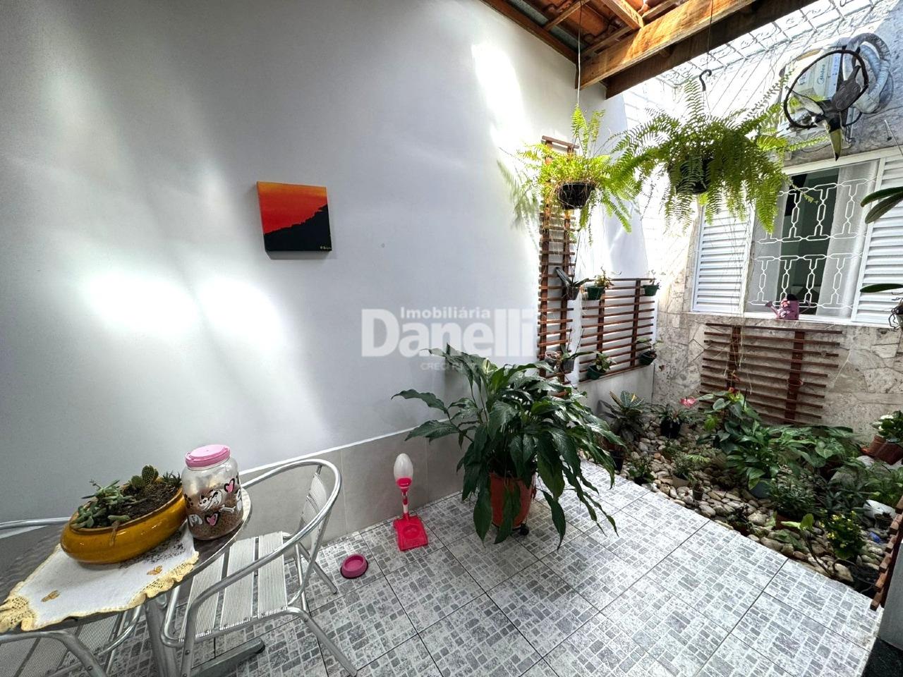 Casa à venda no Jardim Maria Augusta: 