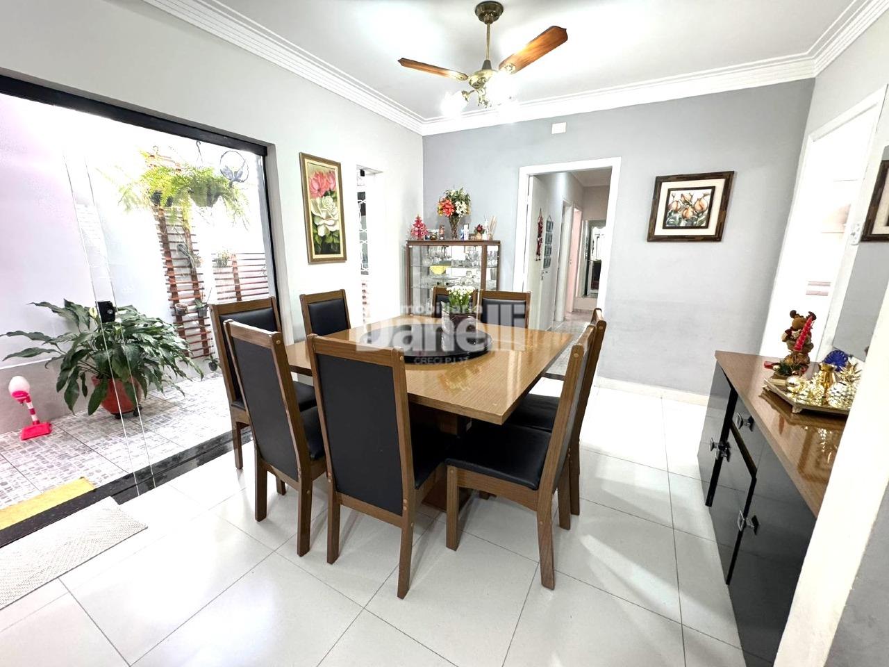 Casa à venda no Jardim Maria Augusta: 