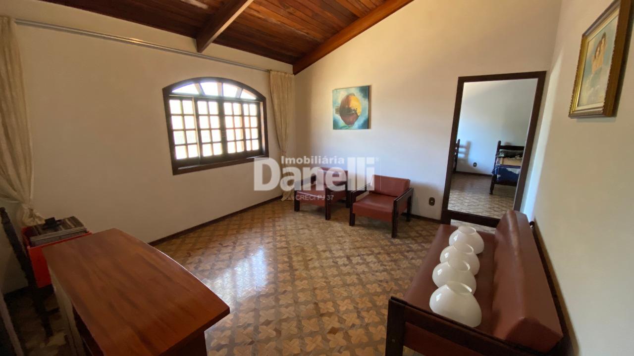 Casa à venda no Centro: 