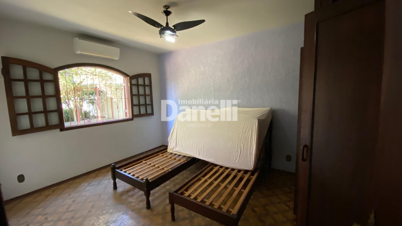 Casa à venda no Centro: 