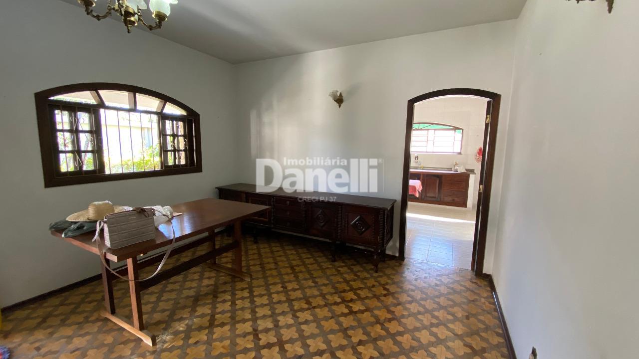 Casa à venda no Centro: 