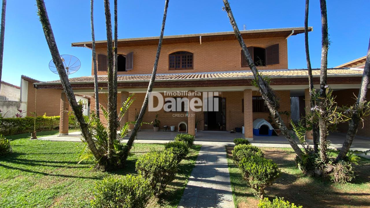 Casa à venda no Centro: 