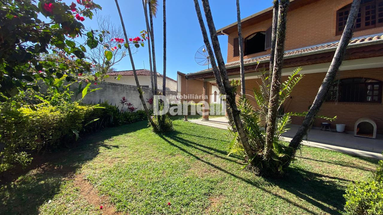 Casa à venda no Centro: 