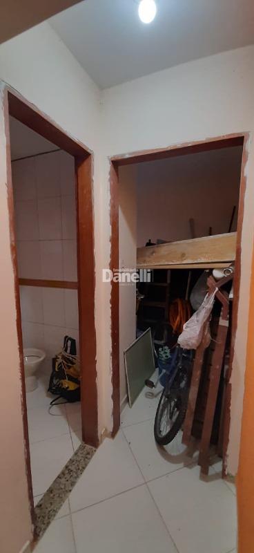 Casa à venda no Loteamento Alfredo Abilio Flores: 