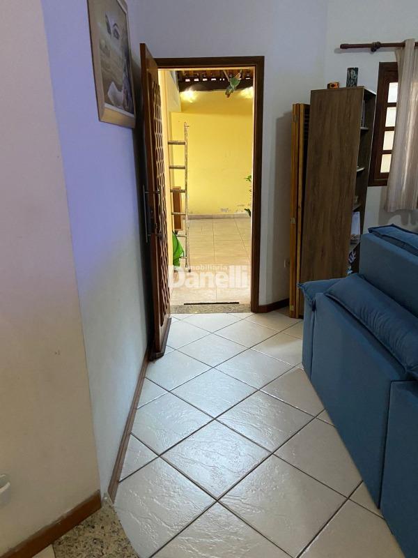 Casa à venda no Vale das Flores: 