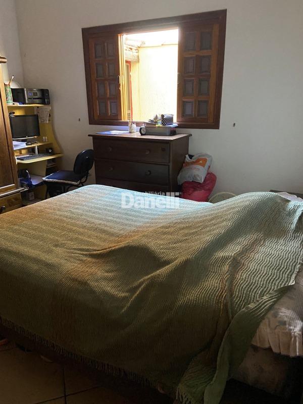 Casa à venda no Vale das Flores: 