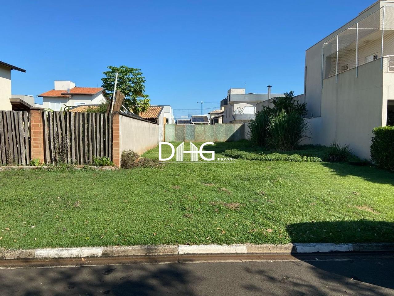 Terreno em Condomínio à venda no Jardim Planalto: 