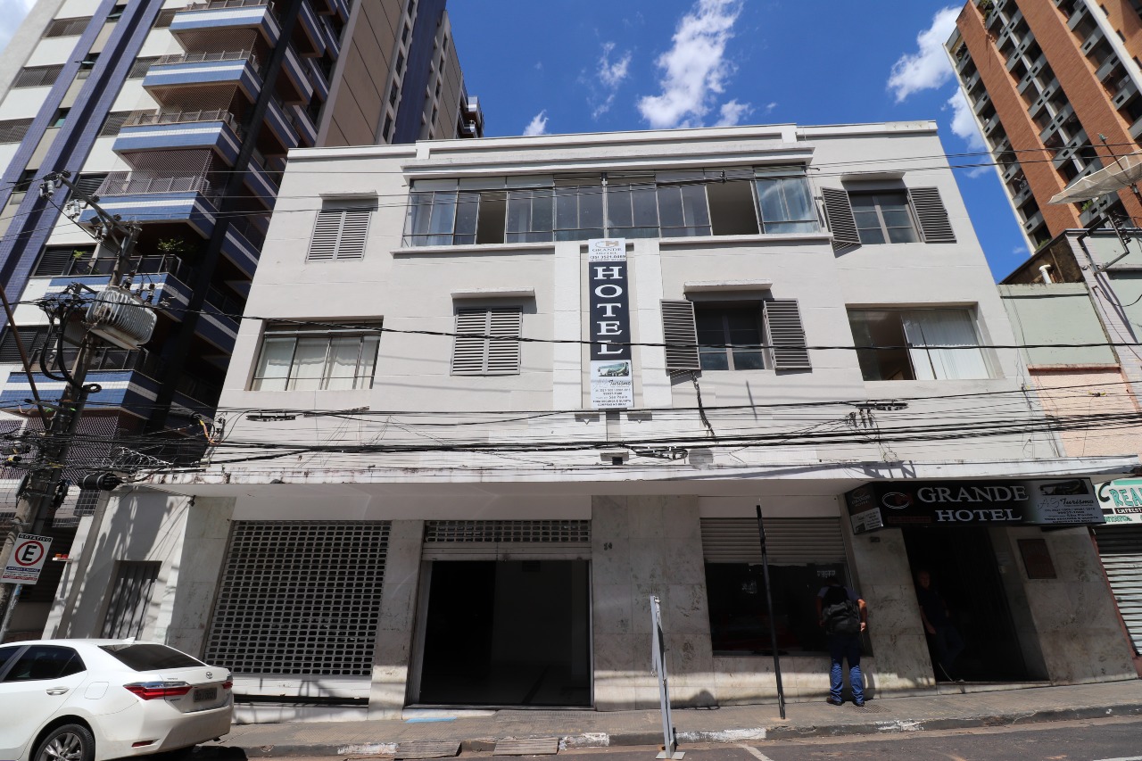 Sala comercial ? Loca??o, Centro, Passos - MG