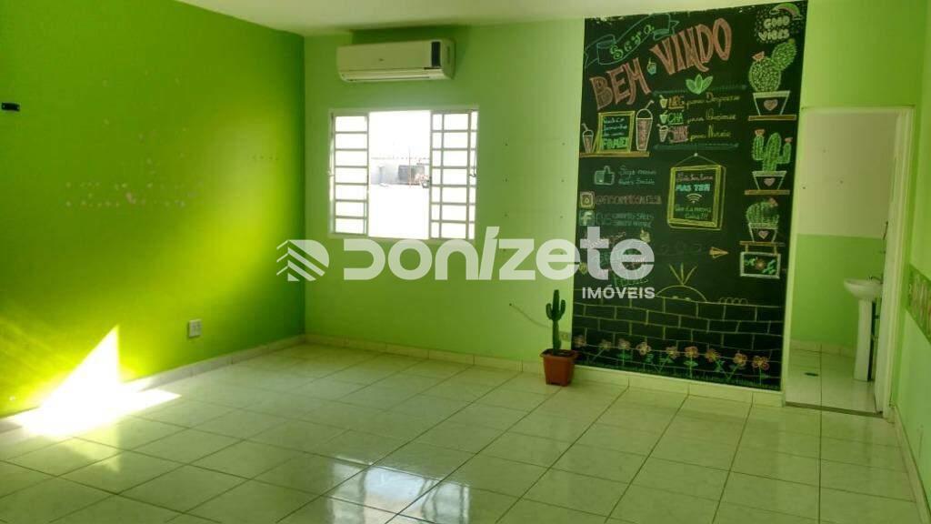 Sala para aluguel no Centro: 