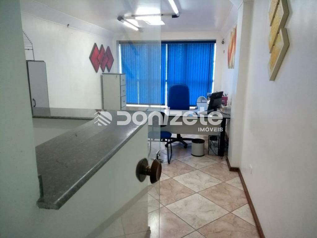 Sala à venda no Centro: 