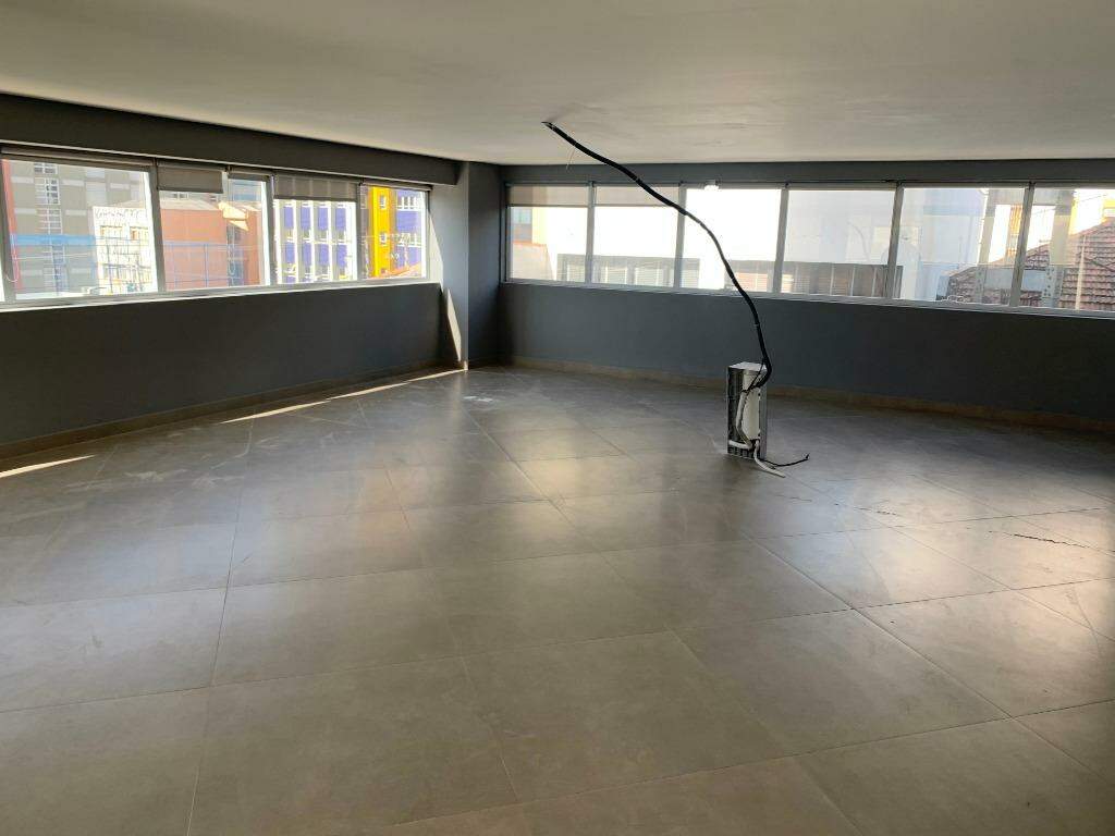 Sala à venda no Centro: 