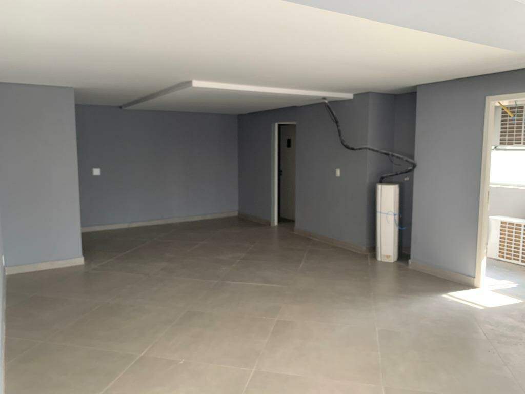 Sala à venda no Centro: 