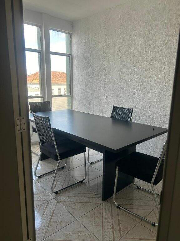 Sala à venda no Centro: 