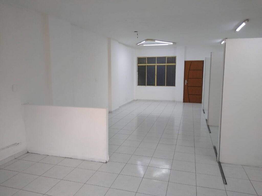 Sala à venda no Centro: 